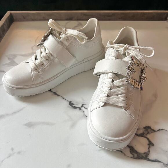 Stuart Weitzman White Shine Buckle Sneaker Size 6 - Picture 4 of 11